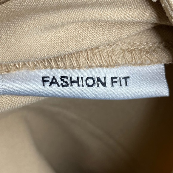 St. John Sport Fashion Fit Tan Cargo Pants Size 8 - Picture 3 of 9